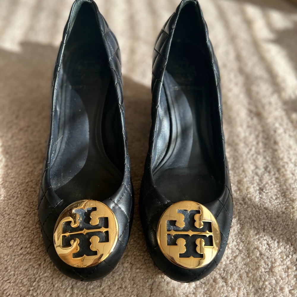 Tory Burch leather pump